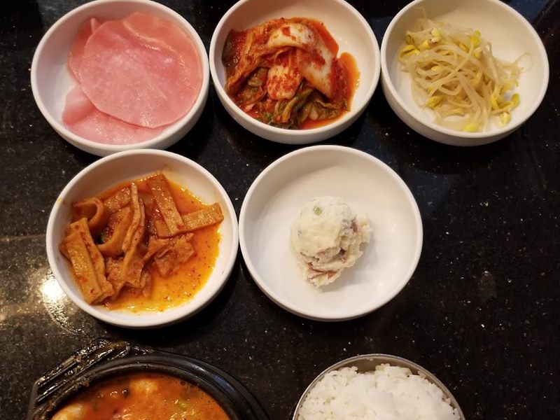 Janggogi : Korean BBQ & Sushi food